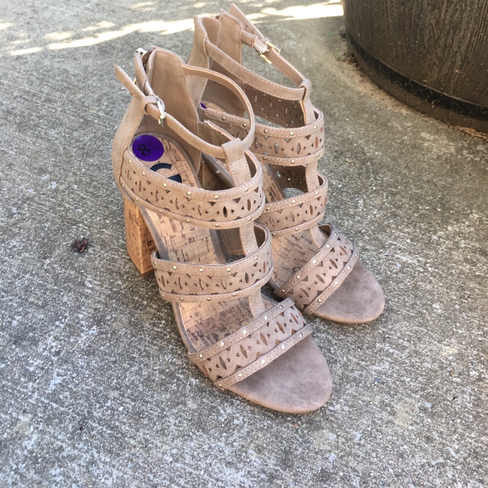 Strappy sandals with heel by Guess